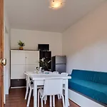 Apartamento Lovely Flat With Garden In A Residence-beahost