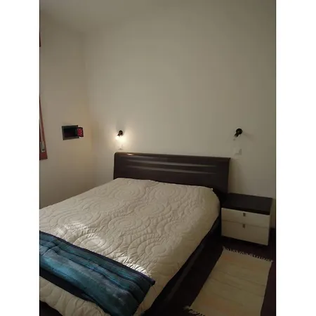 Lovely Flat With Garden In A - Beahost アパート *
