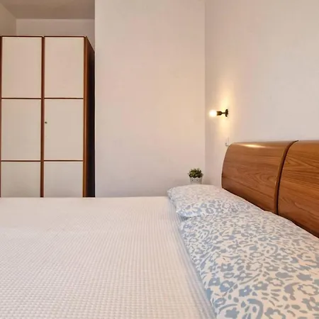 Apartamento Lovely Flat With Garden In A Residence-beahost *