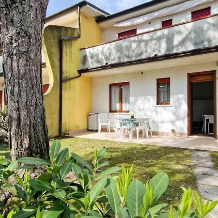 Lovely Flat With Garden In A Residence-beahost Apartamento